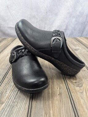 b.o.c. Born Concept Libby Black Leather Comfort Clogs Mules Size 7.5 / EU 38